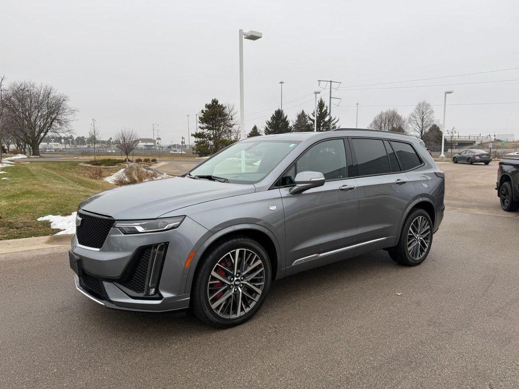 used 2022 Cadillac XT6 car, priced at $31,235