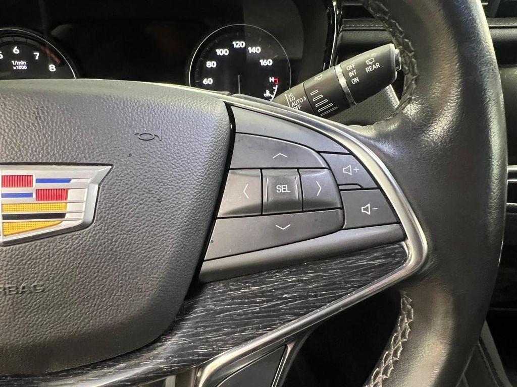 used 2021 Cadillac XT5 car, priced at $28,722