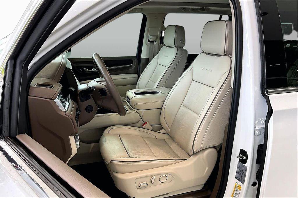 used 2022 GMC Yukon XL car, priced at $40,879