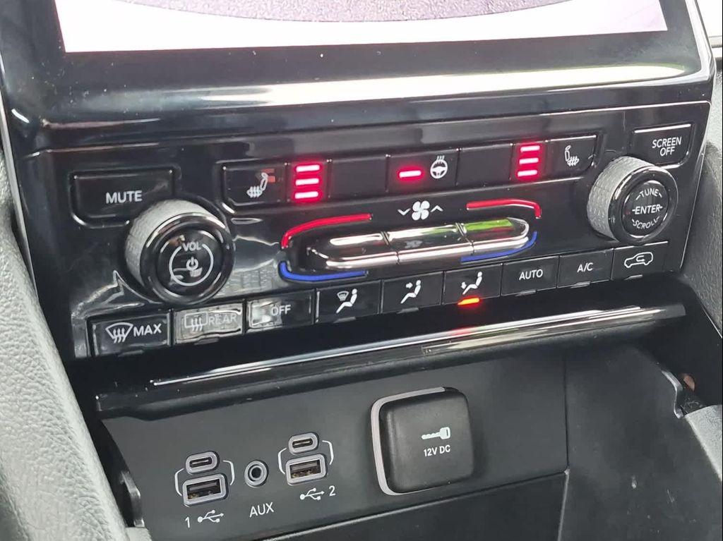 used 2023 Jeep Grand Cherokee car, priced at $35,815