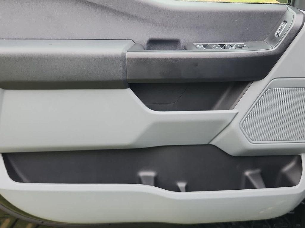 new 2025 Ford F-250 car, priced at $69,990