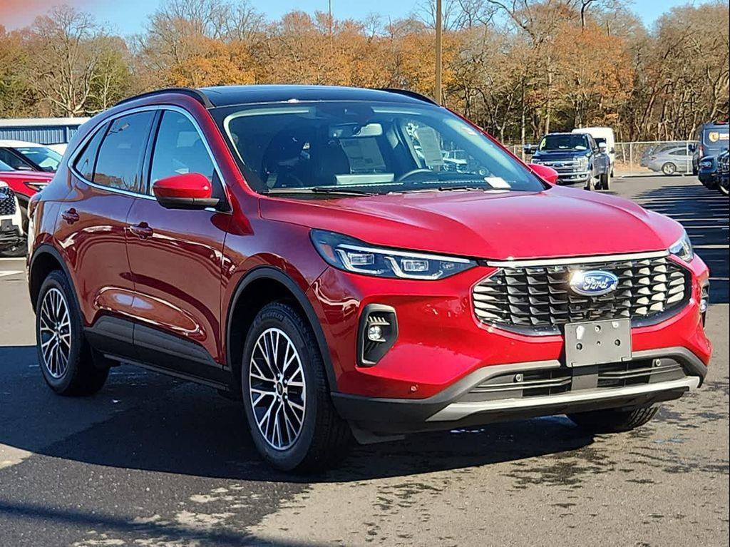 new 2026 Ford Escape PHEV car, priced at $43,010