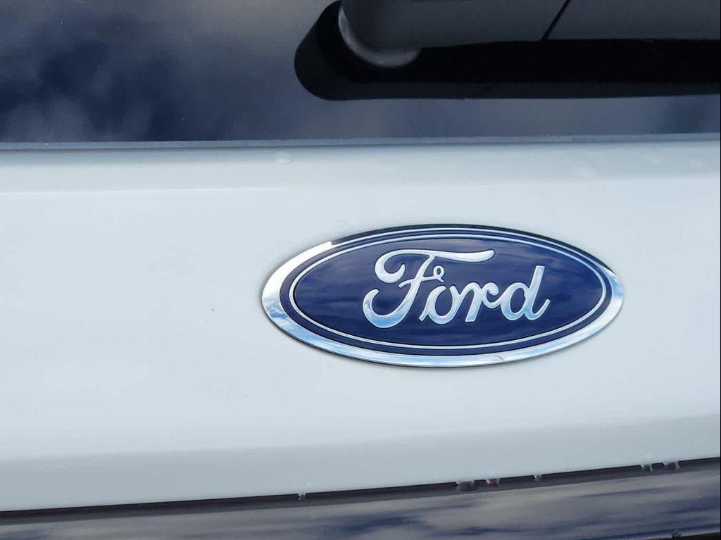 new 2025 Ford Explorer car, priced at $48,755