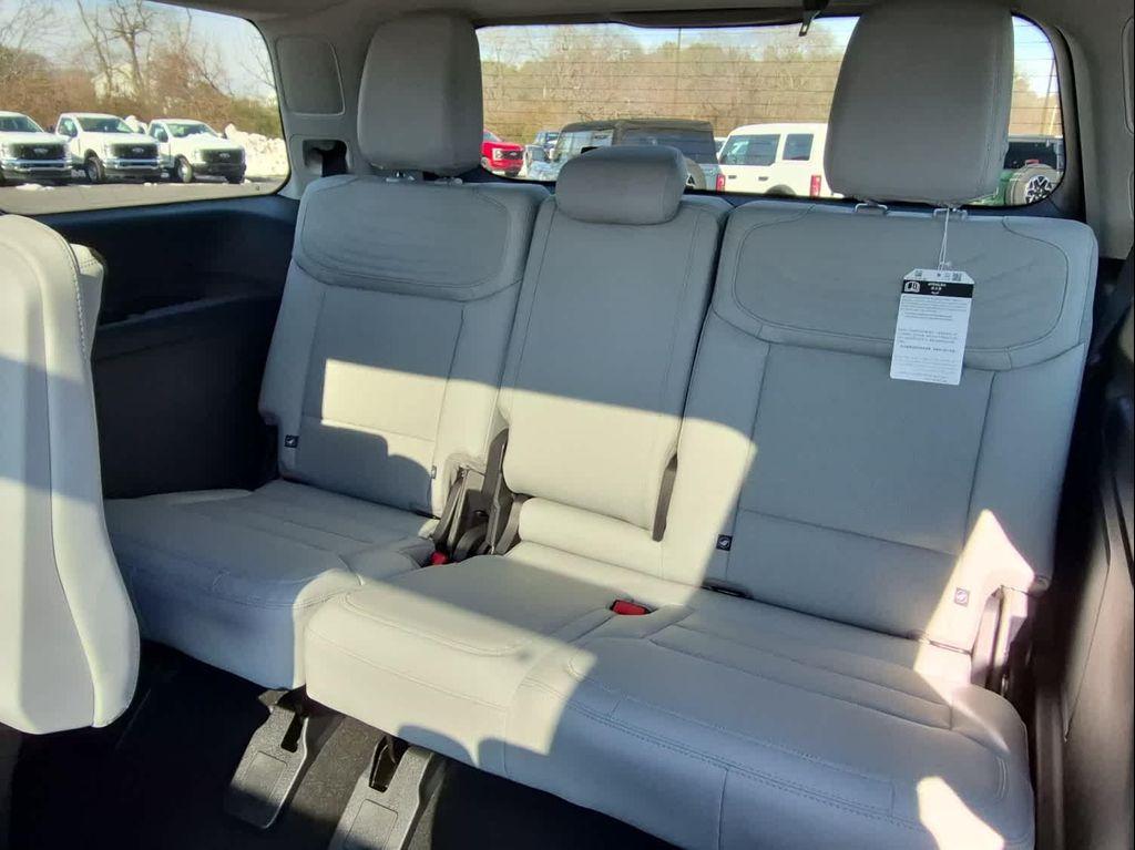 new 2026 Ford Expedition car, priced at $94,235