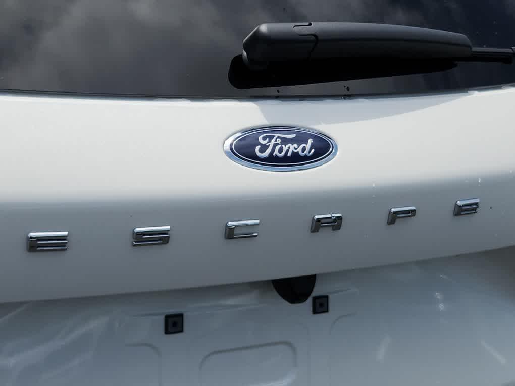 new 2025 Ford Escape PHEV car, priced at $39,455