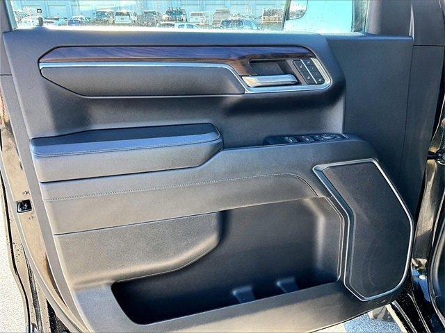 used 2024 GMC Sierra 1500 car, priced at $40,589