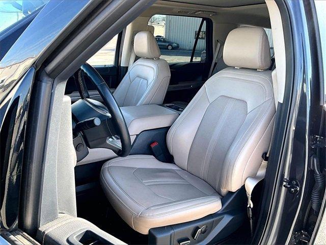 used 2024 Ford Expedition car, priced at $39,972