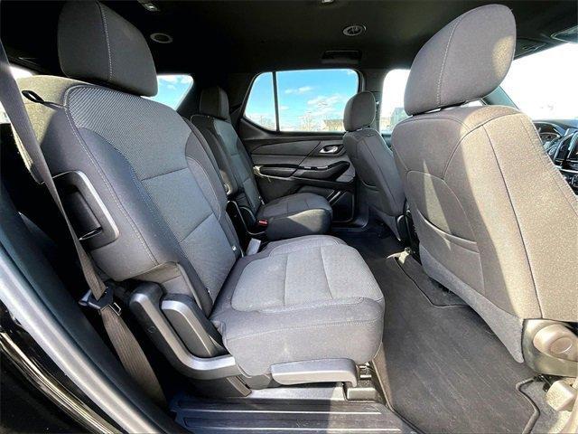 used 2023 Chevrolet Traverse car, priced at $31,382