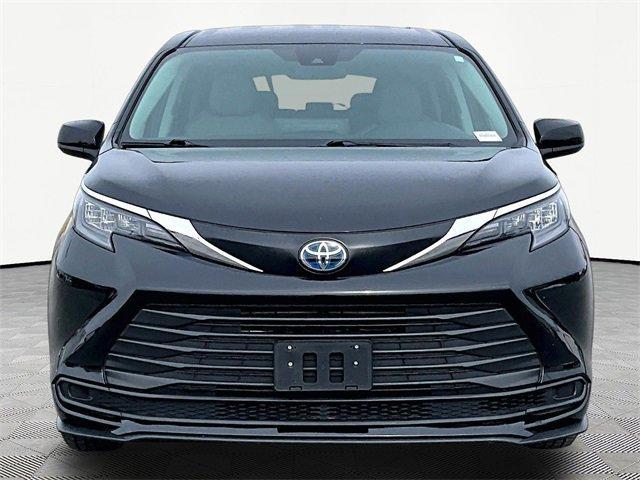 used 2024 Toyota Sienna car, priced at $34,546