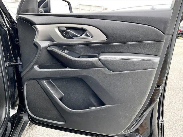 used 2023 Chevrolet Traverse car, priced at $26,697