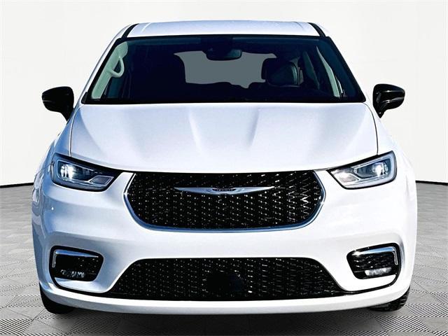 used 2024 Chrysler Pacifica car, priced at $28,996