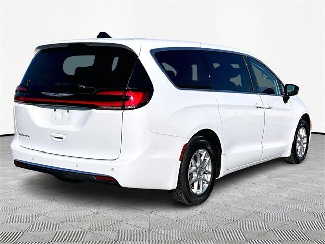 used 2024 Chrysler Pacifica car, priced at $28,996