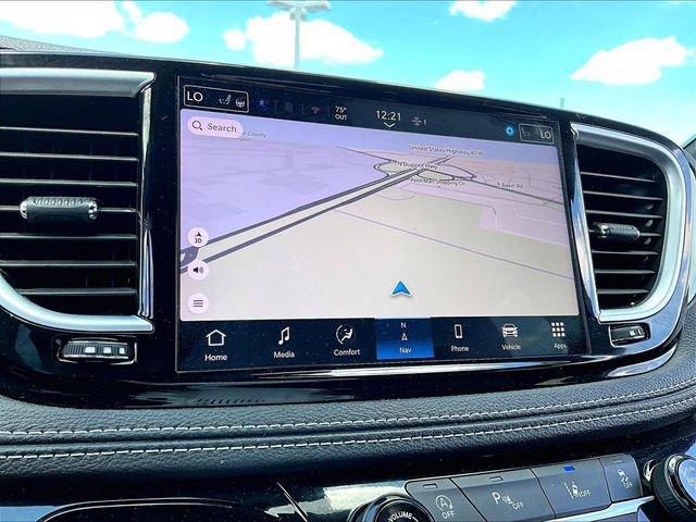used 2025 Chrysler Pacifica car, priced at $33,569