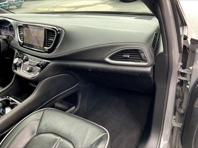 used 2025 Chrysler Pacifica car, priced at $35,054