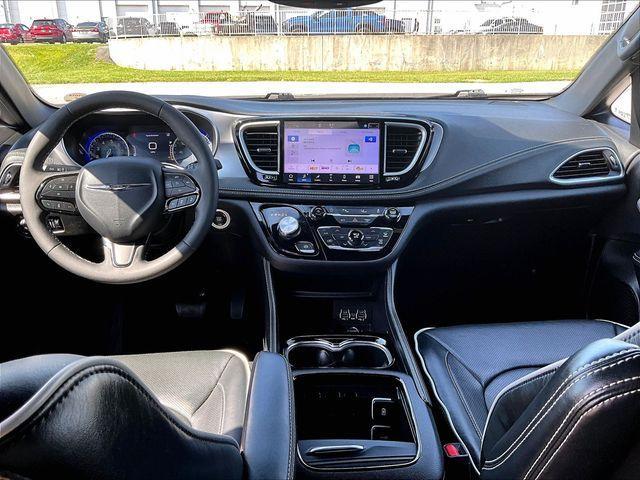 used 2025 Chrysler Pacifica car, priced at $36,643