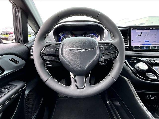 used 2025 Chrysler Pacifica car, priced at $35,091