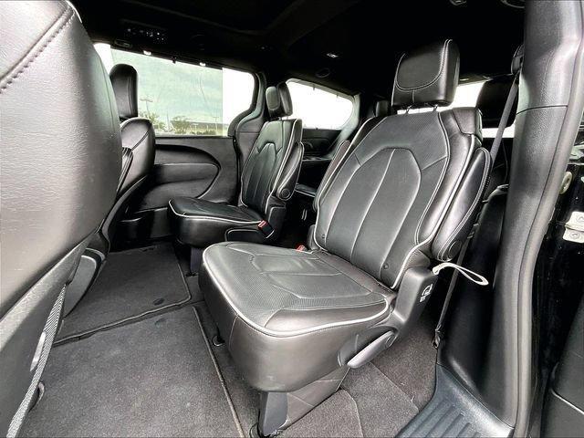 used 2025 Chrysler Pacifica car, priced at $35,091