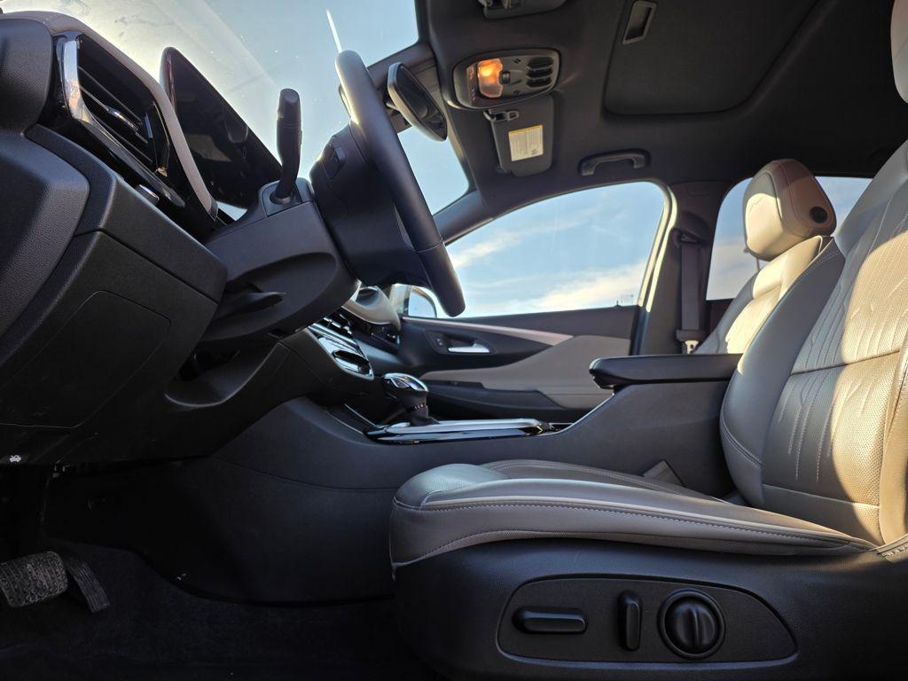 used 2024 Buick Envista car, priced at $27,000