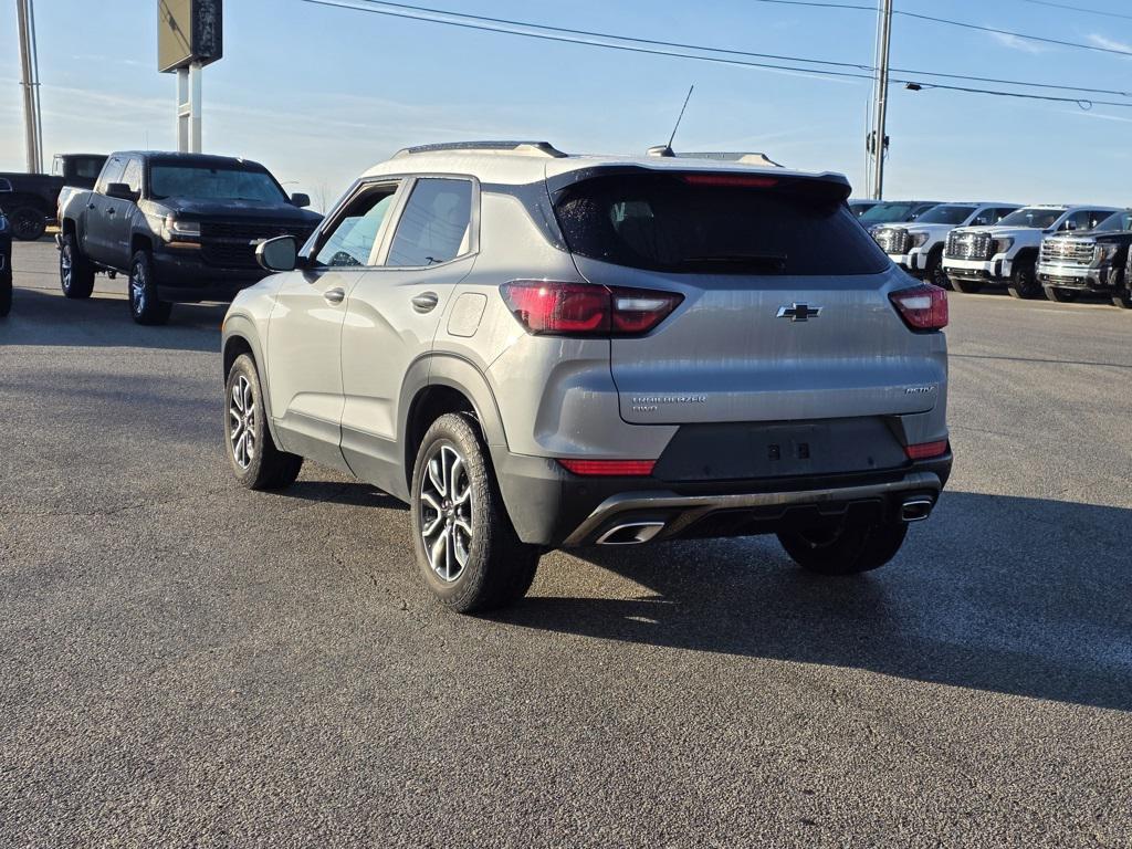 used 2024 Chevrolet TrailBlazer car, priced at $24,367