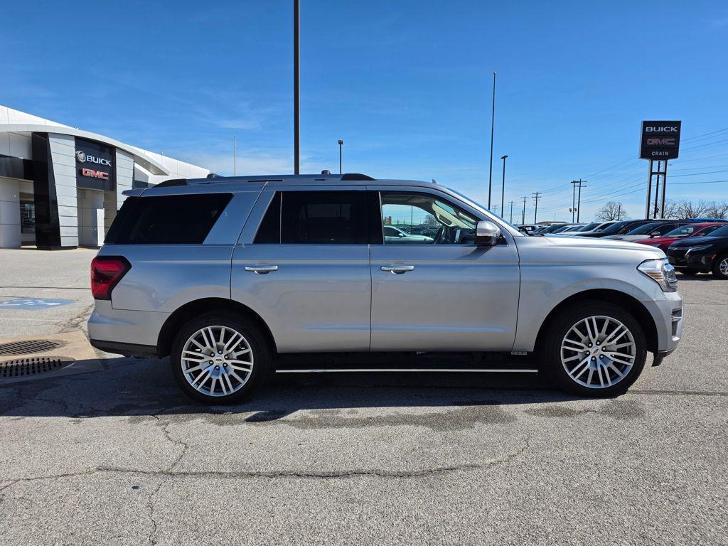 used 2024 Ford Expedition car, priced at $45,396