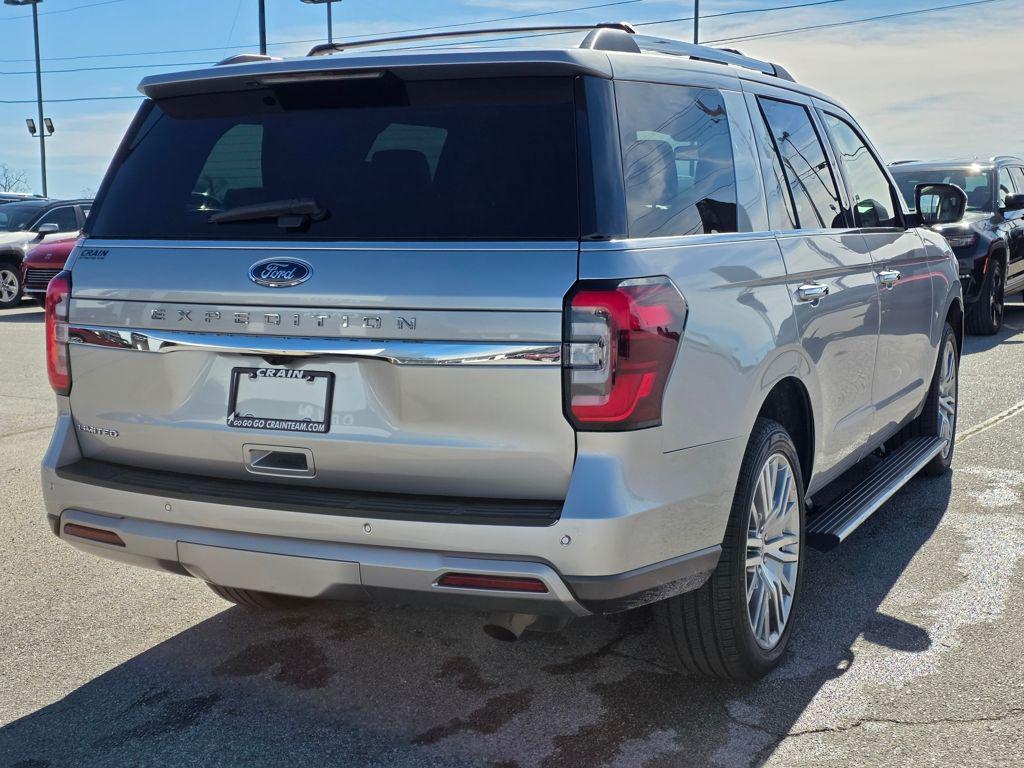 used 2024 Ford Expedition car, priced at $45,396