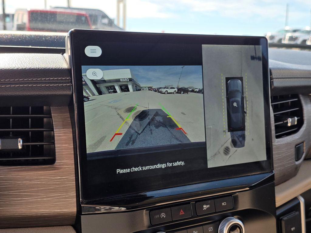 used 2024 Ford Expedition car, priced at $45,396