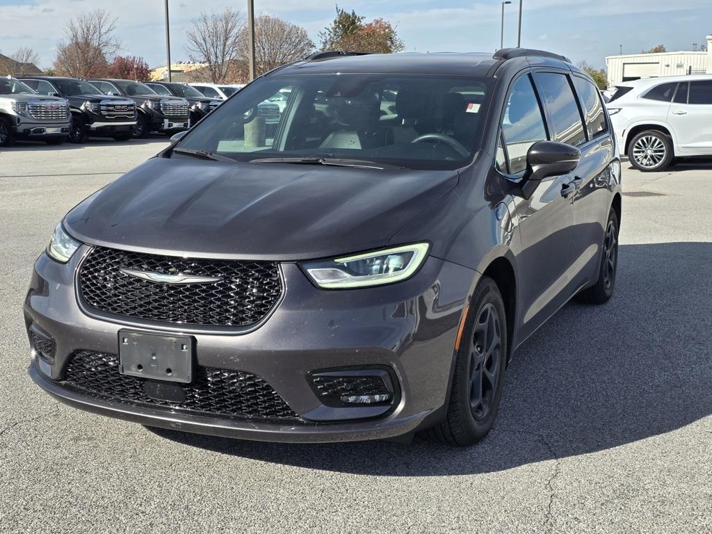 used 2021 Chrysler Pacifica Hybrid car, priced at $22,498