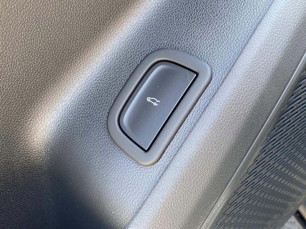 new 2026 Chevrolet Traverse car, priced at $41,019