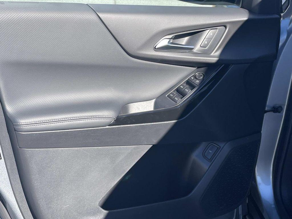 new 2026 Chevrolet Equinox car, priced at $28,889