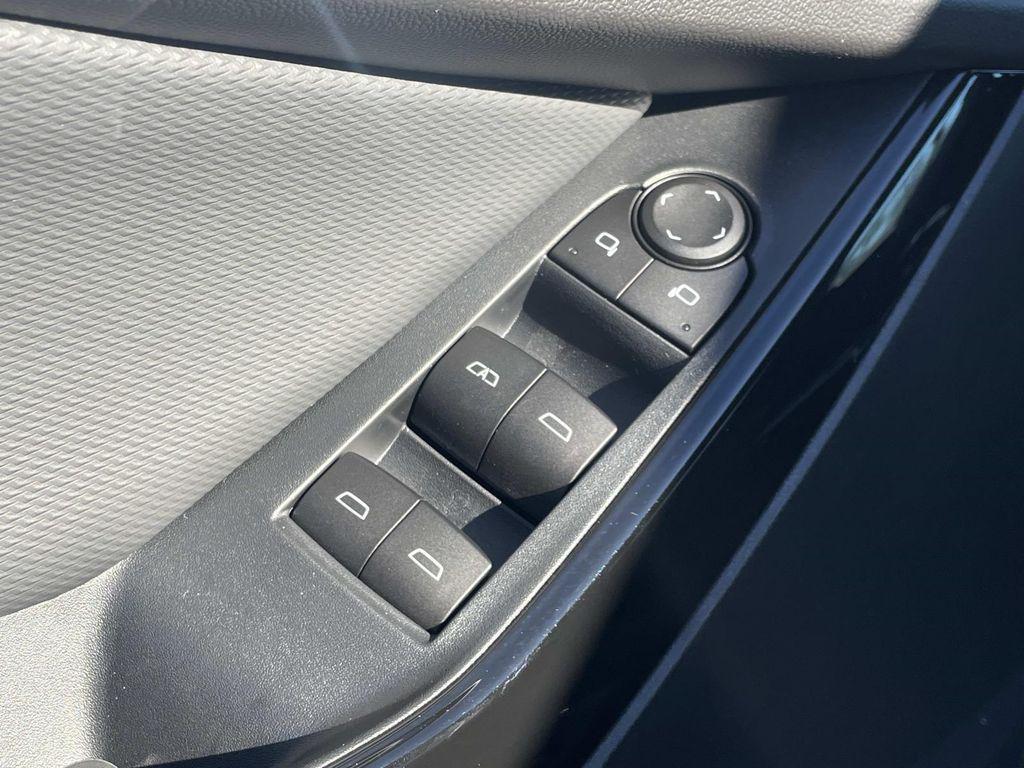 new 2026 Chevrolet Equinox car, priced at $28,889