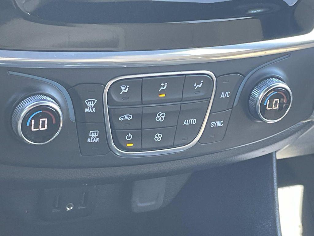 used 2022 Chevrolet Traverse car, priced at $20,790