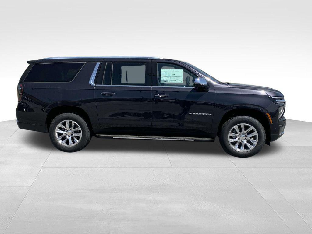 new 2025 Chevrolet Suburban car, priced at $72,028
