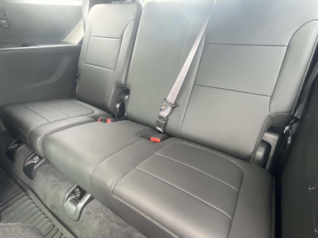 used 2023 Chevrolet Traverse car, priced at $32,490