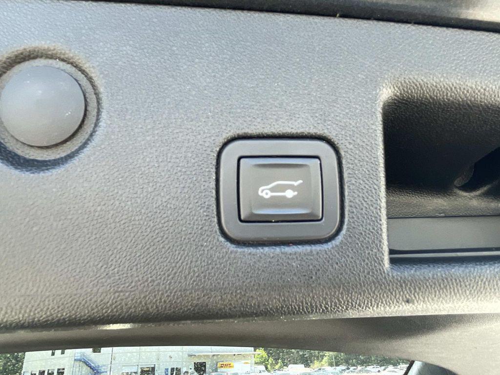 used 2020 Chevrolet Equinox car, priced at $13,990