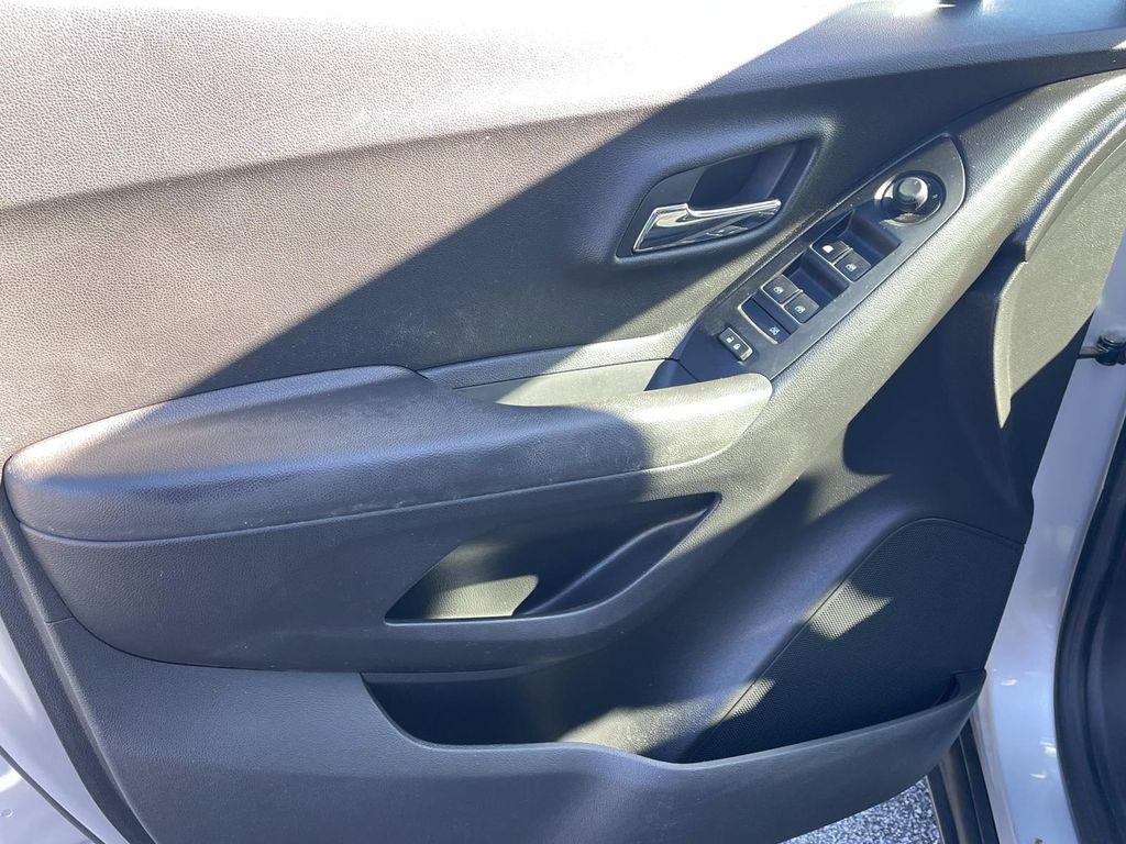 used 2020 Chevrolet Trax car, priced at $10,490