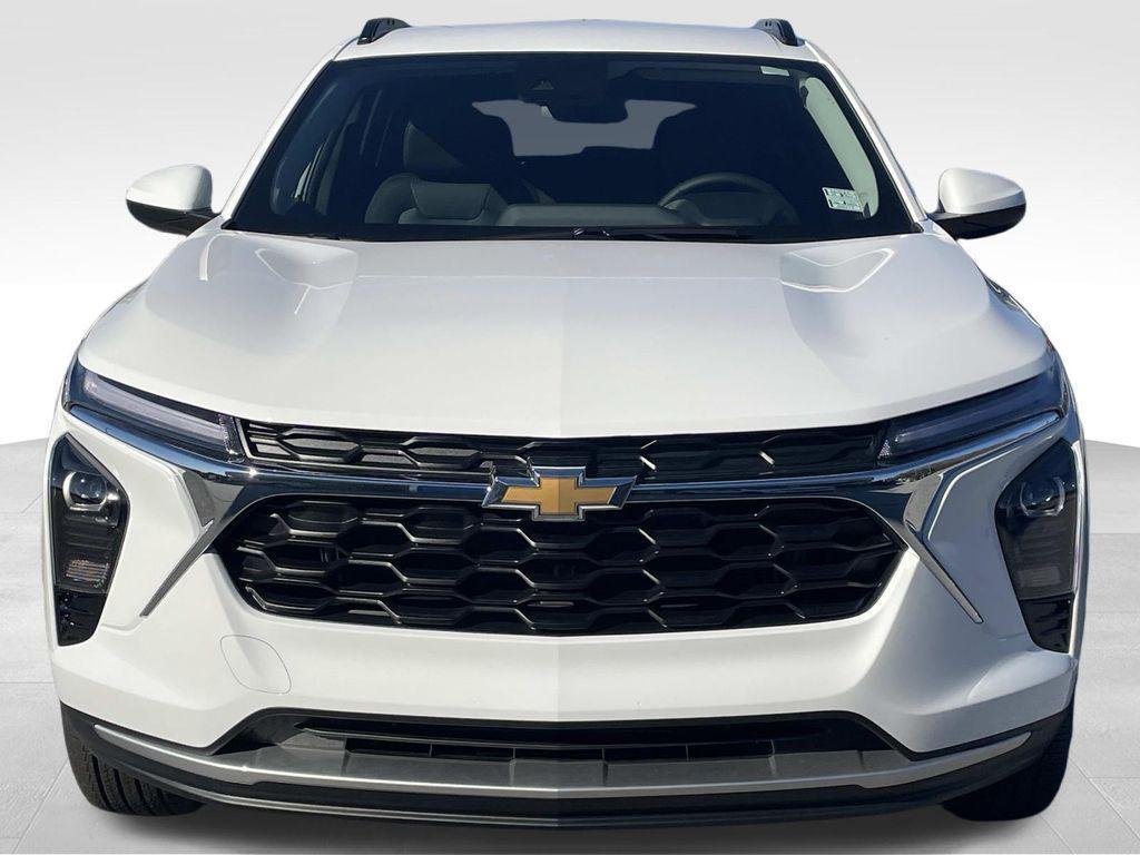 new 2026 Chevrolet Trax car, priced at $25,108