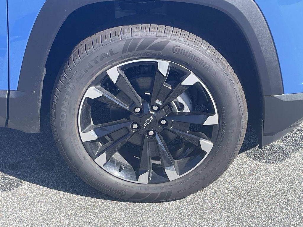 new 2026 Chevrolet Equinox car, priced at $32,209