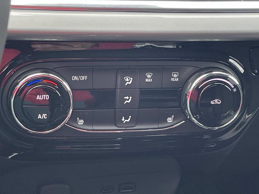 new 2026 Chevrolet Trax car, priced at $25,108