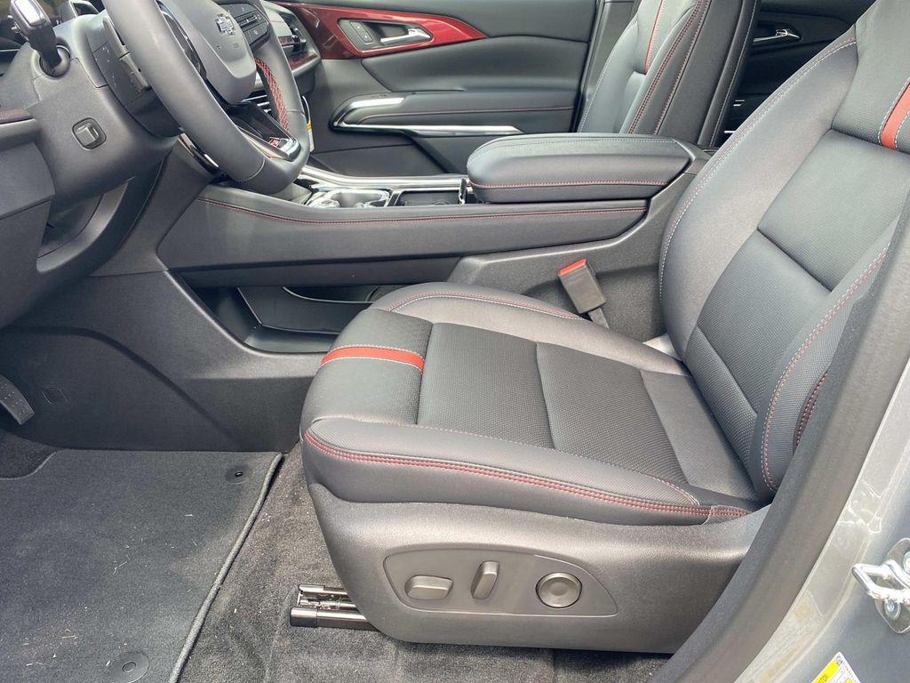 new 2026 Chevrolet Traverse car, priced at $52,748