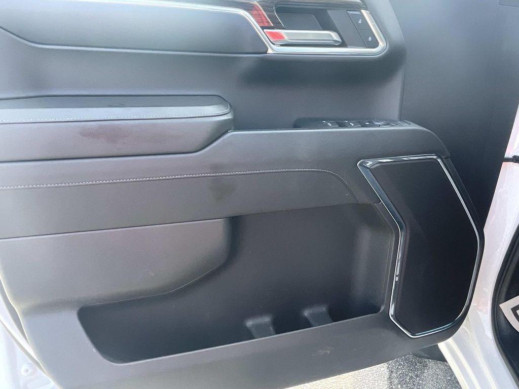 used 2024 Chevrolet Silverado 1500 car, priced at $33,990