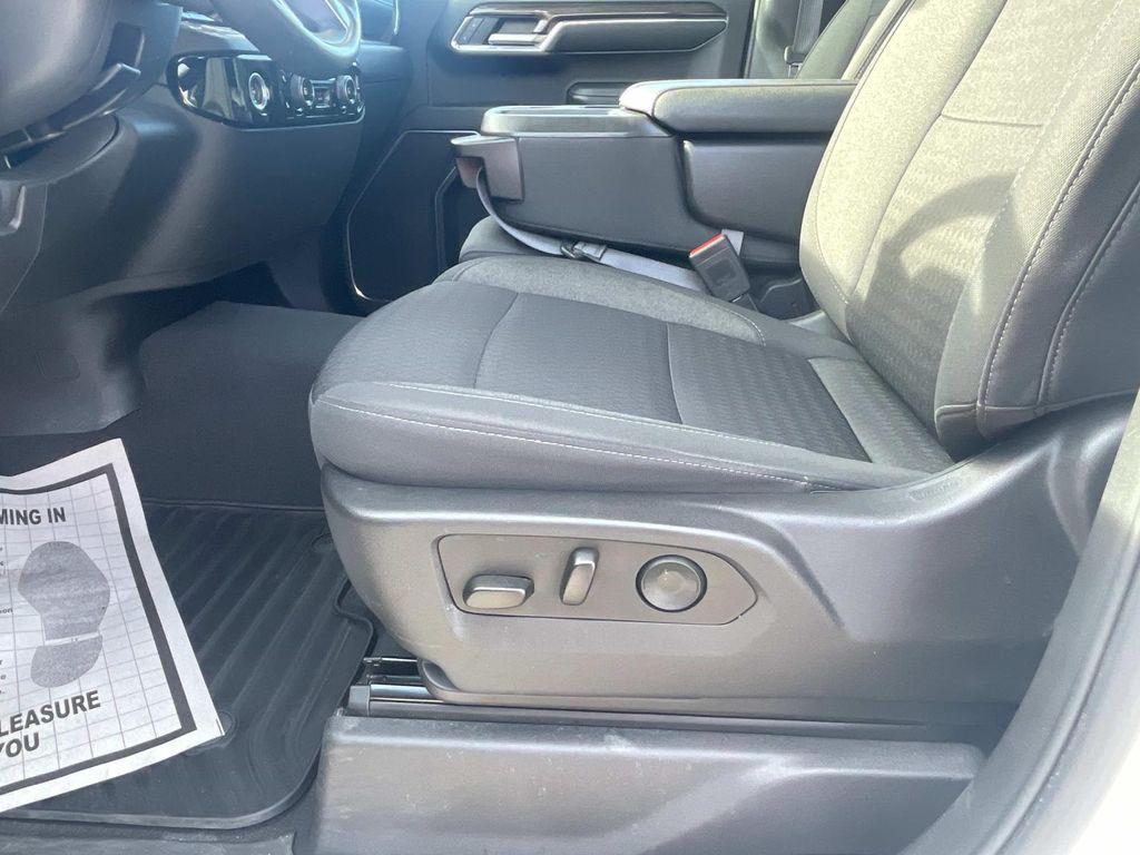 used 2024 Chevrolet Silverado 1500 car, priced at $33,990