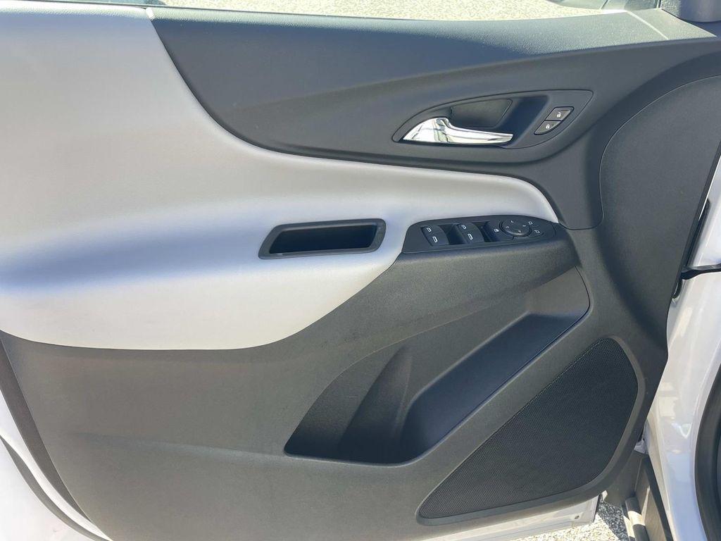 used 2024 Chevrolet Equinox car, priced at $19,290