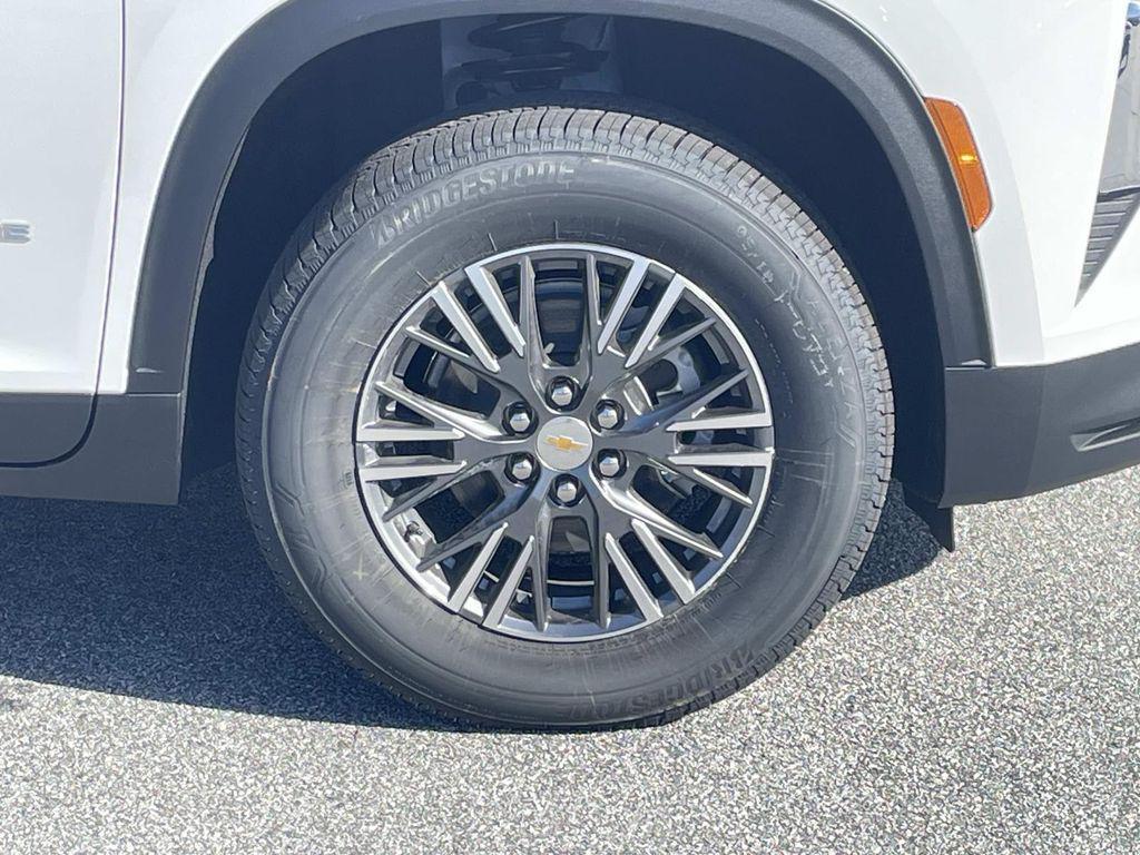 new 2026 Chevrolet Traverse car, priced at $38,622