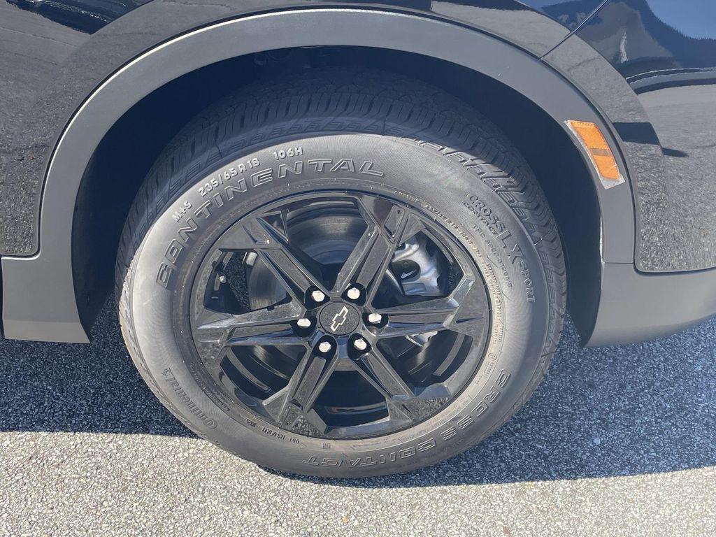 new 2025 Chevrolet Blazer car, priced at $33,500