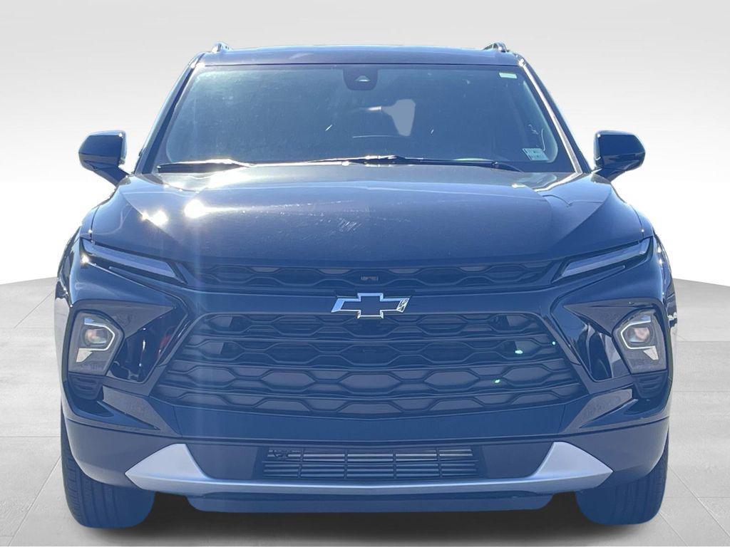 new 2025 Chevrolet Blazer car, priced at $33,500