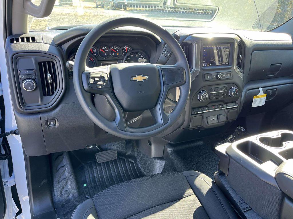 new 2026 Chevrolet Silverado 1500 car, priced at $32,423