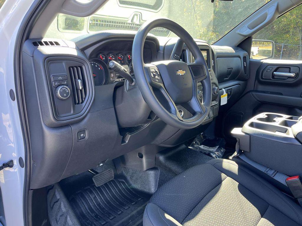 new 2026 Chevrolet Silverado 1500 car, priced at $32,423