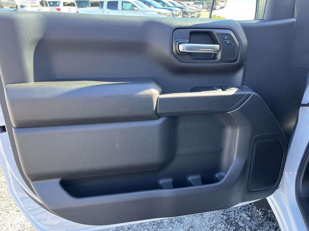 new 2026 Chevrolet Silverado 1500 car, priced at $32,423