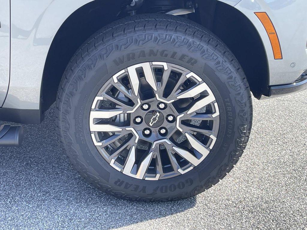 new 2026 Chevrolet Suburban car, priced at $77,441