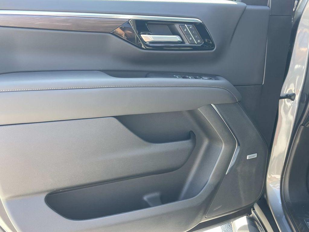 new 2026 Chevrolet Suburban car, priced at $77,441